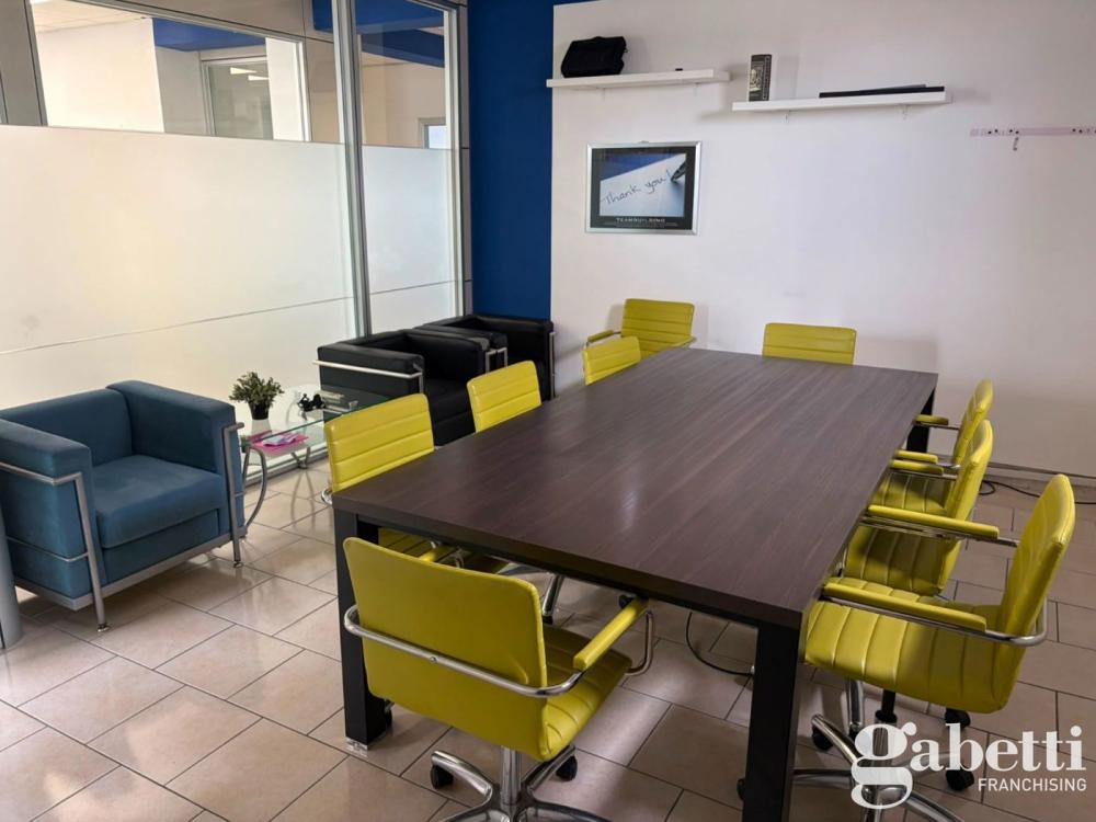 ufficio in vendita a Pomigliano d'Arco