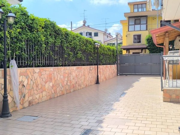 appartamento in vendita a Pomigliano d'Arco in zona Ciccarelli