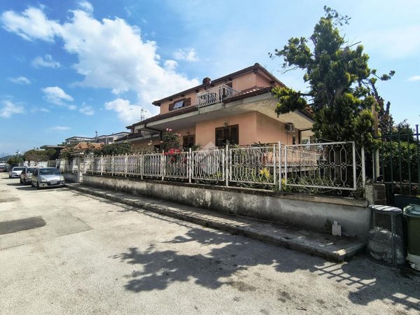 appartamento in vendita a Pomigliano d'Arco in zona Castello