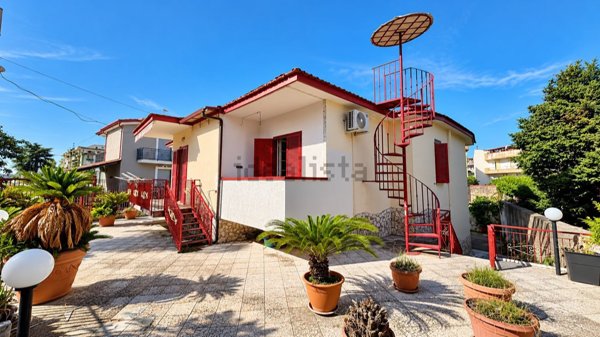 casa indipendente in vendita a Pomigliano d'Arco in zona Tavolone