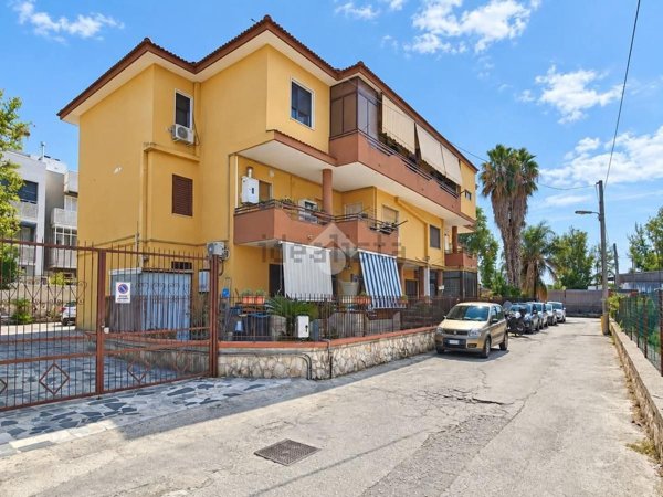 appartamento in vendita a Pomigliano d'Arco in zona Castello