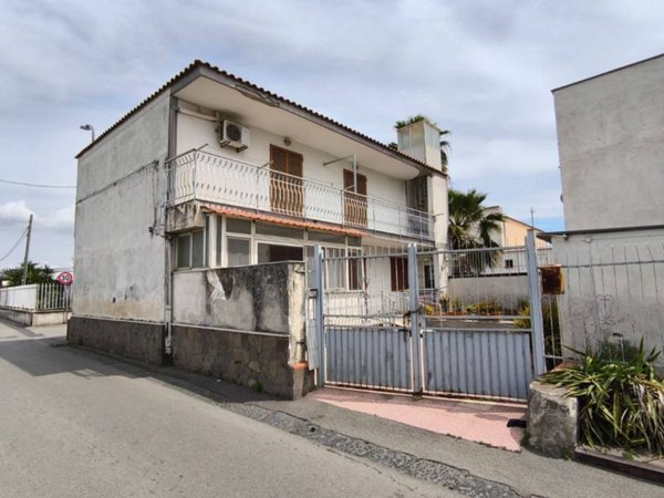 casa indipendente in vendita a Pompei