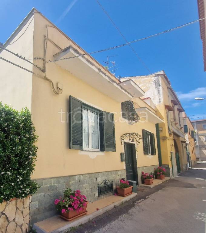 casa indipendente in vendita a Pompei