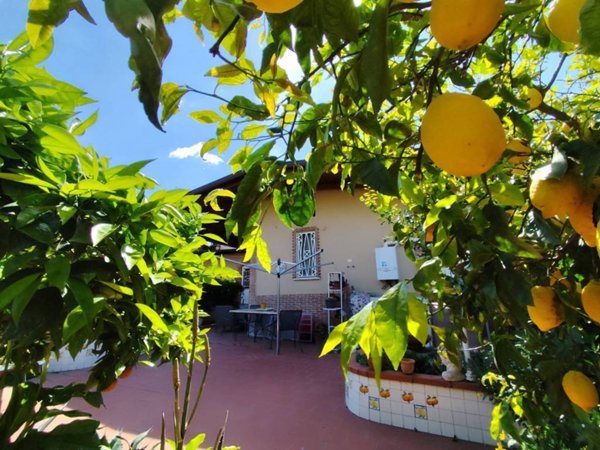 casa indipendente in vendita a Pompei