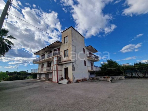 casa indipendente in vendita a Pompei