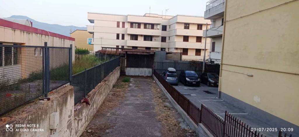 locale commerciale in vendita a Pompei