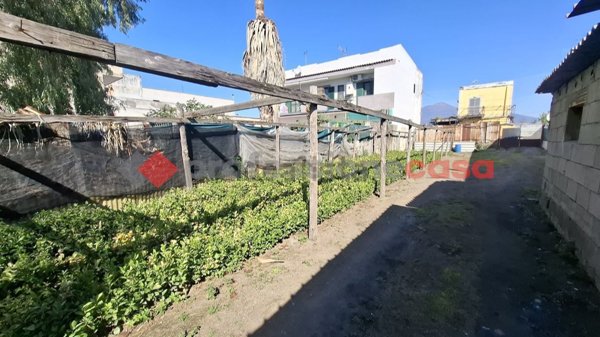 terreno agricolo in vendita a Pompei in zona Pompei Scavi