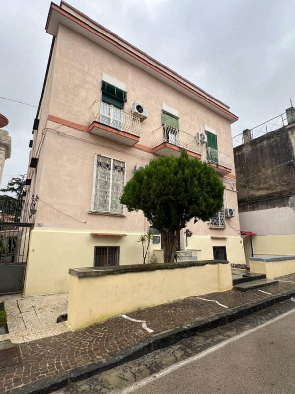 appartamento in vendita a Portici in zona Libertà