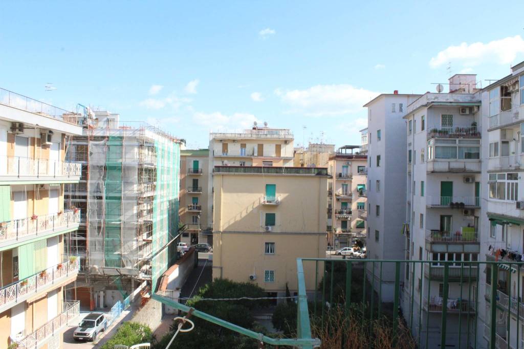 appartamento in vendita a Portici in zona Bellavista