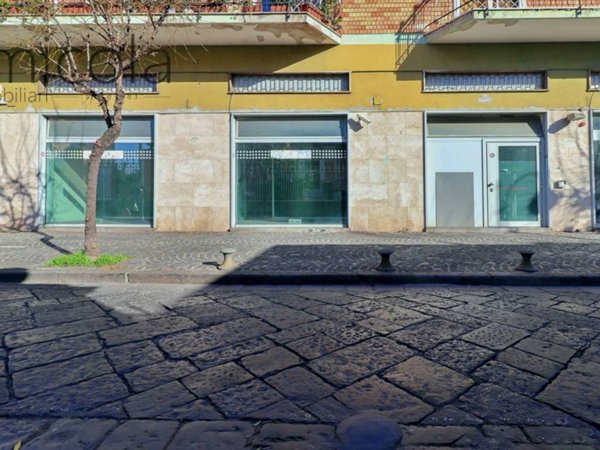 negozio in vendita a Portici