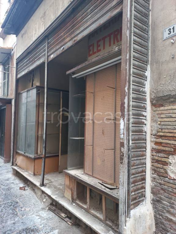 negozio in vendita a Portici