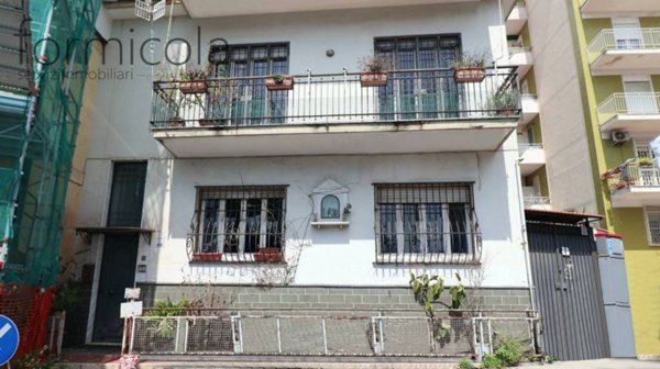 casa indipendente in vendita a Portici