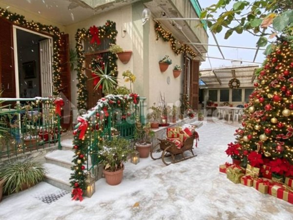 casa indipendente in vendita a Portici