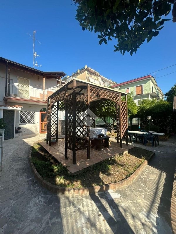 appartamento in vendita a Portici in zona Bellavista
