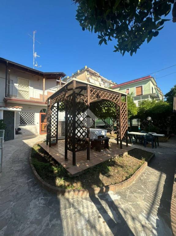 appartamento in vendita a Portici in zona Bellavista