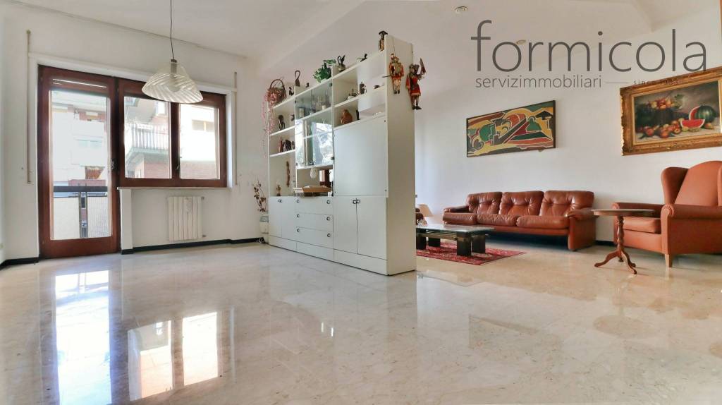 appartamento in vendita a Portici in zona Bellavista