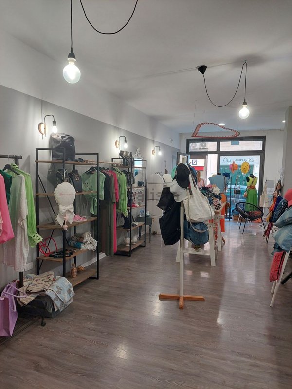 locale commerciale in vendita a Portici