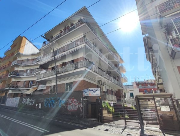 appartamento in vendita a Portici in zona Bellavista