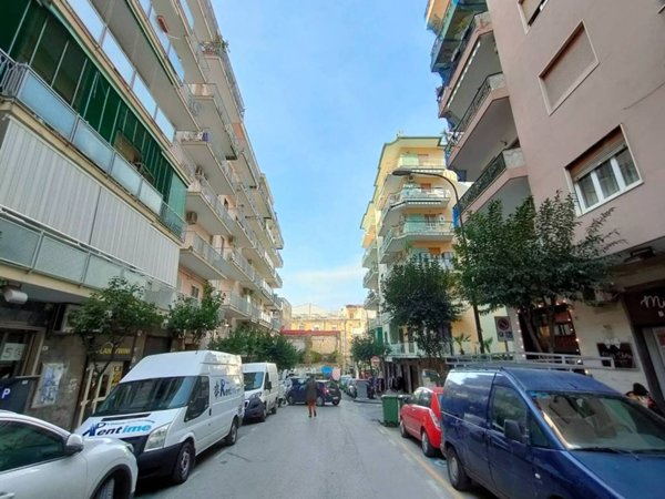 negozio in vendita a Portici