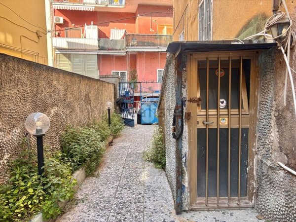 casa semindipendente in vendita a Portici