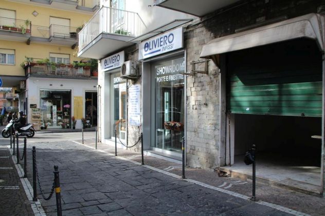 negozio in vendita a Portici