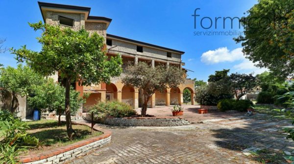 casa indipendente in vendita a Portici