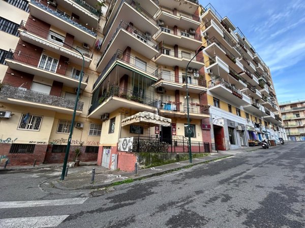 negozio in vendita a Portici in zona Libertà