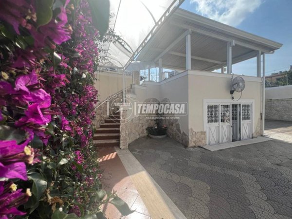 casa indipendente in vendita a Portici