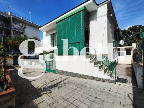 casa indipendente in vendita a Portici