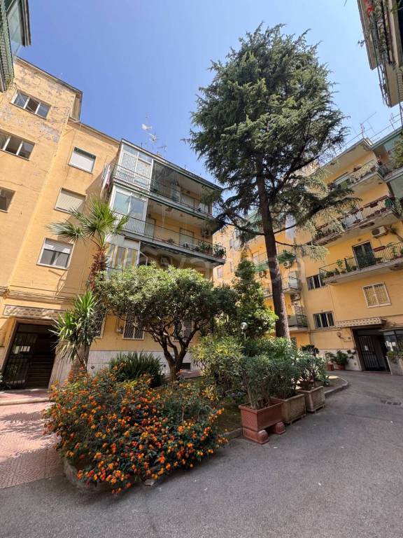 appartamento in vendita a Portici in zona Bellavista