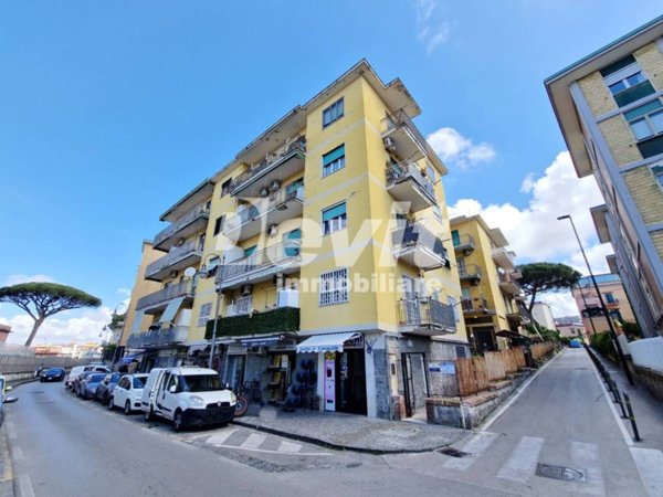 appartamento in vendita a Portici in zona Bellavista