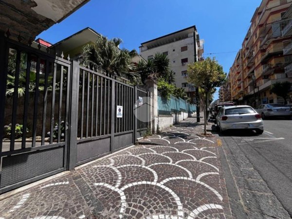 appartamento in vendita a Portici in zona Libertà