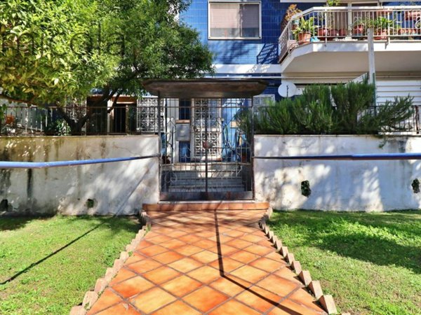 appartamento in vendita a Portici in zona Bellavista