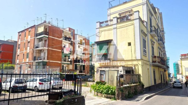 appartamento in vendita a Portici in zona Bellavista