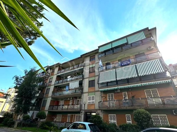 appartamento in vendita a Portici in zona Bellavista