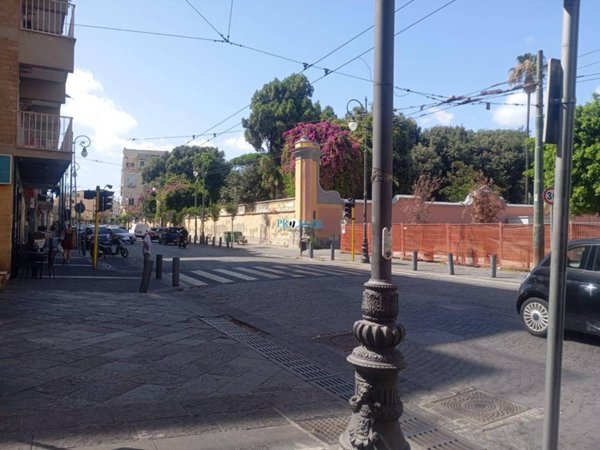 negozio in vendita a Portici