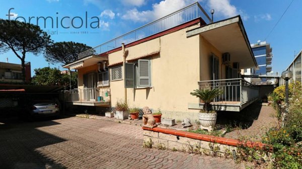 casa indipendente in vendita a Portici