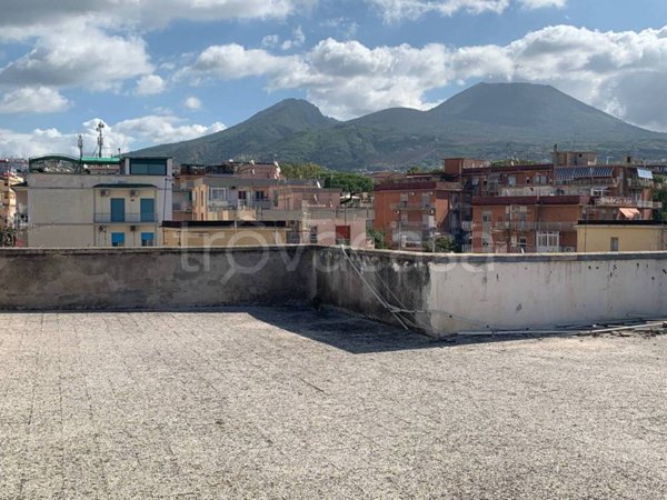 appartamento in vendita a Portici in zona Libertà