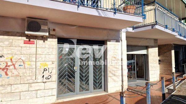 negozio in vendita a Portici