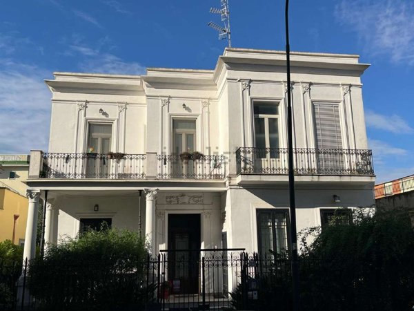 casa indipendente in vendita a Portici