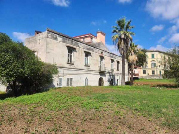 casa indipendente in vendita a Portici