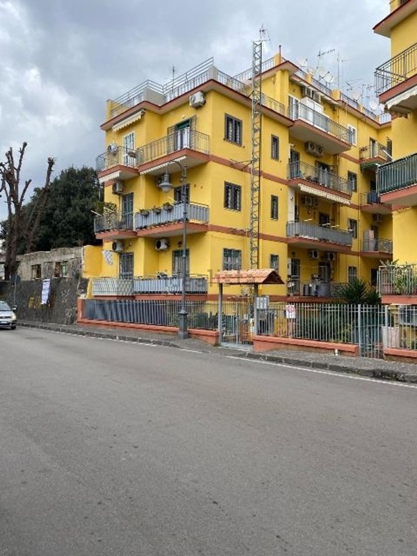 appartamento in vendita a Portici in zona Bellavista
