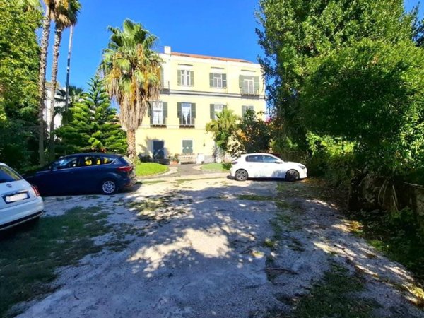 casa indipendente in vendita a Portici