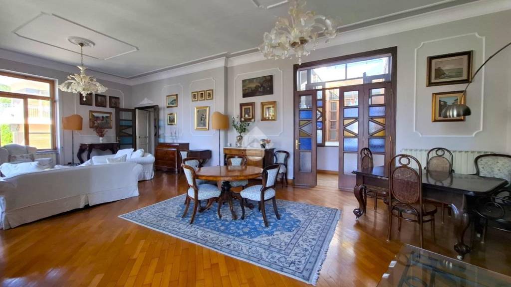 casa indipendente in vendita a Portici