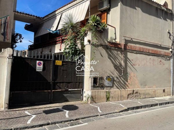 casa indipendente in vendita a Portici