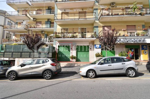 negozio in vendita a Portici