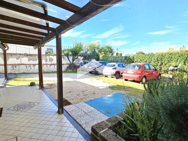 casa indipendente in vendita a Portici in zona Libertà