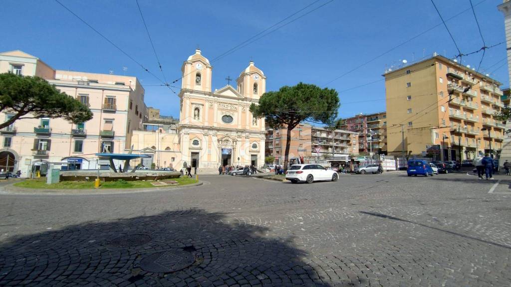 negozio in vendita a Portici