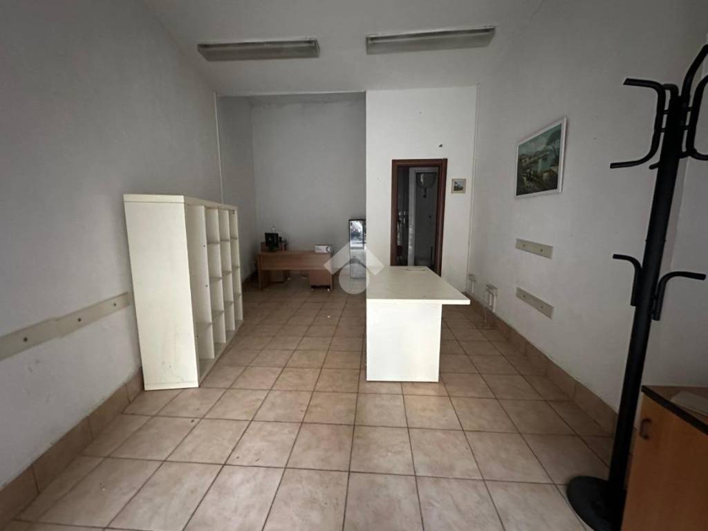 negozio in vendita a Portici