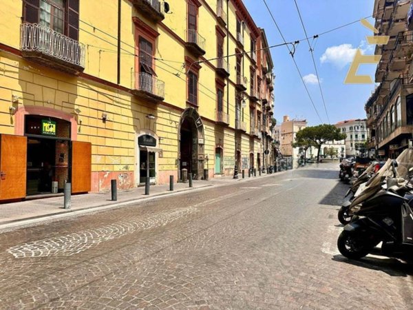 negozio in vendita a Portici